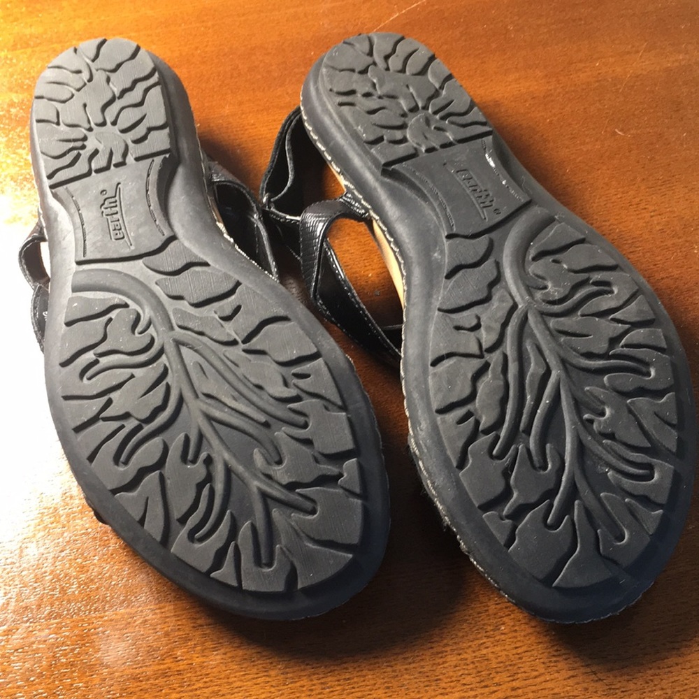Earth Sandals - Picture 4 of 6